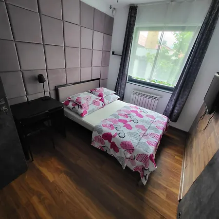 Hostel M *